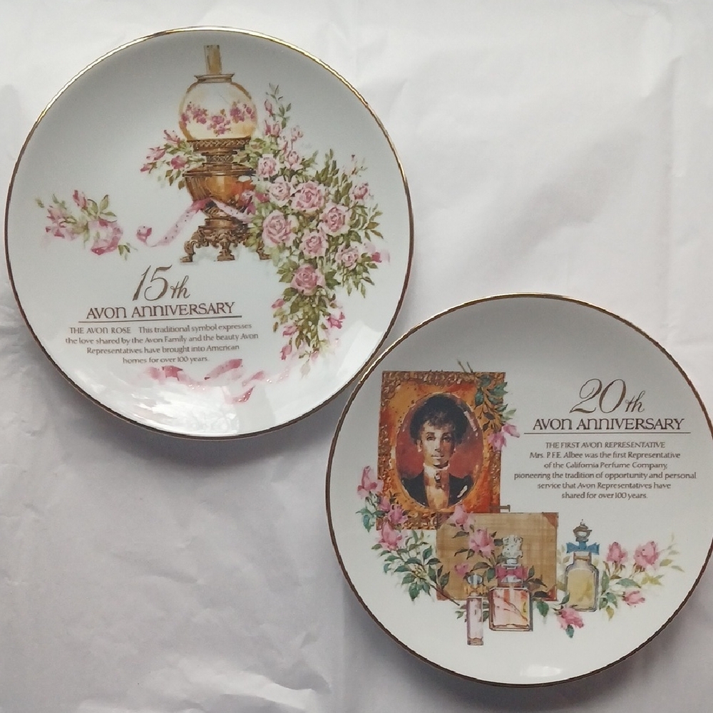 Avon Porcelain Commemorative Plate in 22k Gold Trim
